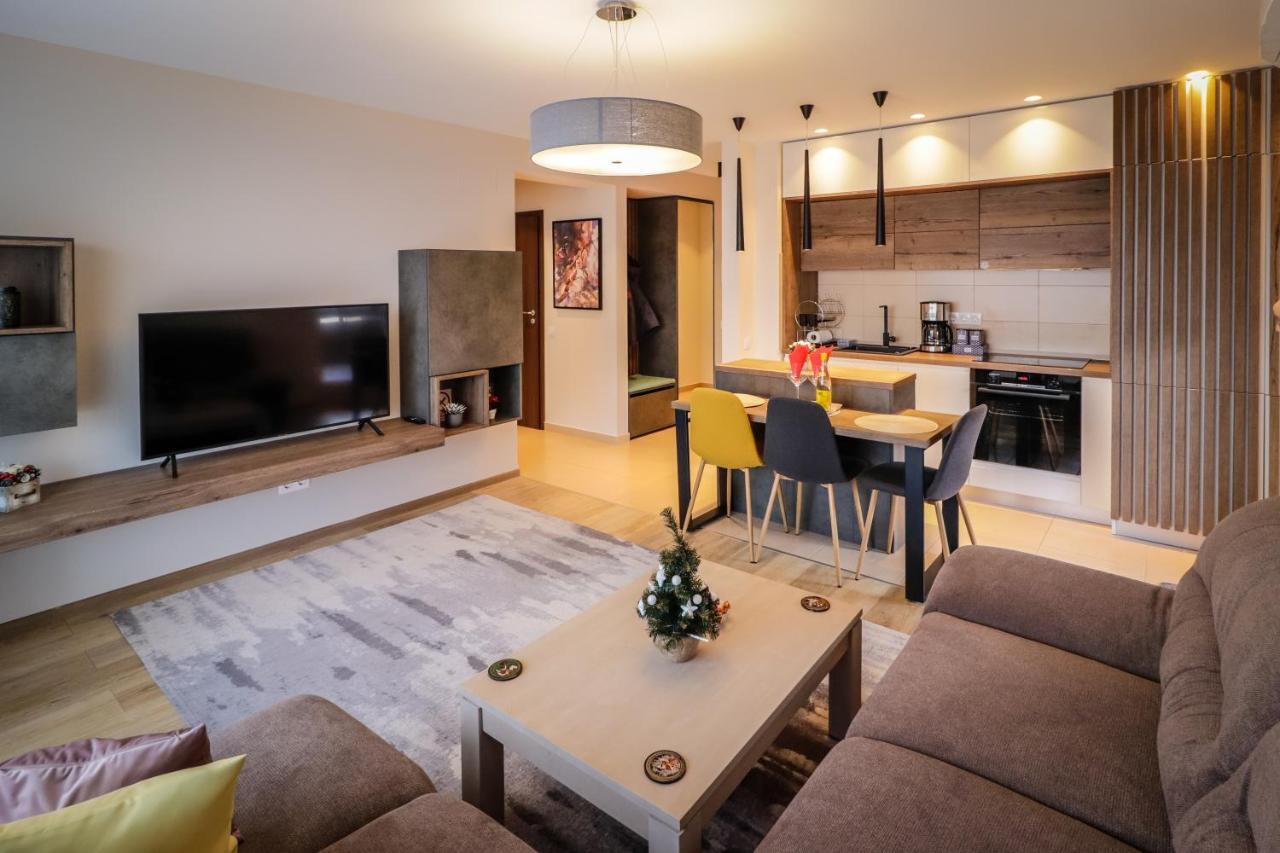 Lux Green Apartament 2 Διαμέρισμα Μπρασόβ Εξωτερικό φωτογραφία